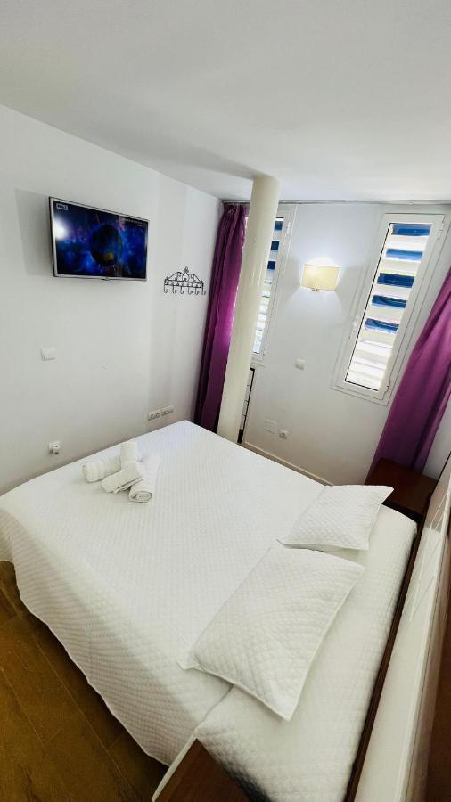 Apartamentos Bajondillo Beach Cozy Inns ตอร์เรโมลิโนส ภายนอก รูปภาพ